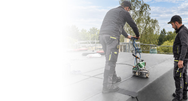 Jak vybrat hydroizolaci pro plochou střechu? PVC, TPO nebo EPDM